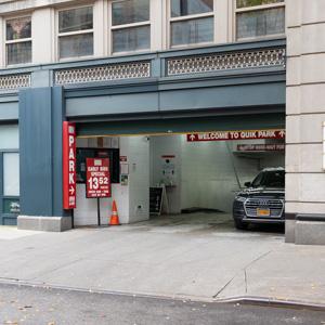 zQUIK PARK 82ND STREET LLC